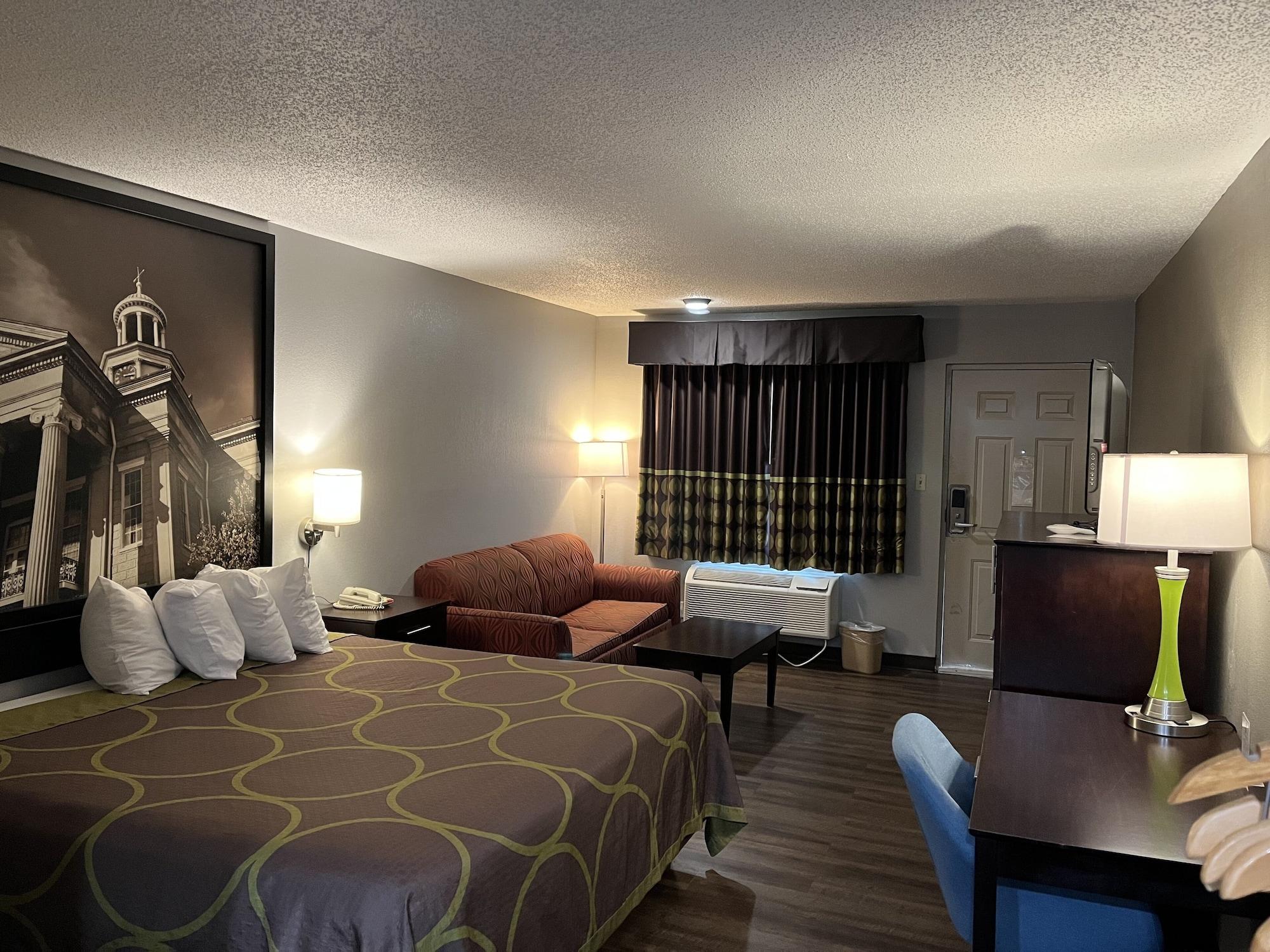 Super 8 By Wyndham Meridian Ngoại thất bức ảnh