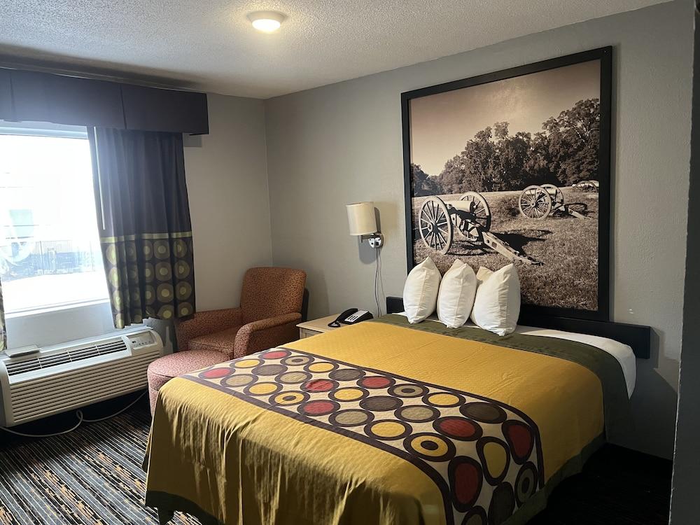 Super 8 By Wyndham Meridian Ngoại thất bức ảnh